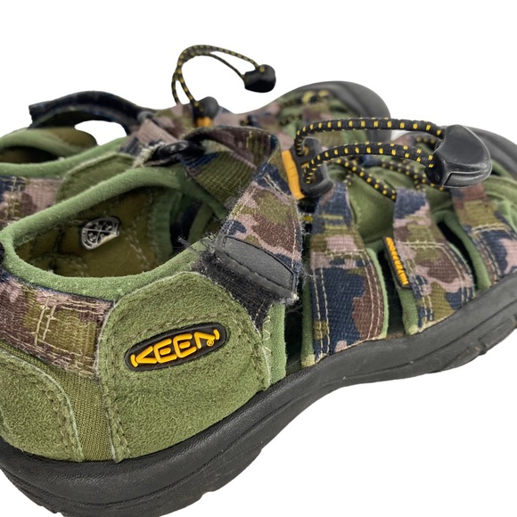 Keen Newport Camo Sandal Hiking Green Youth Size 2 - Picture 4 of 7